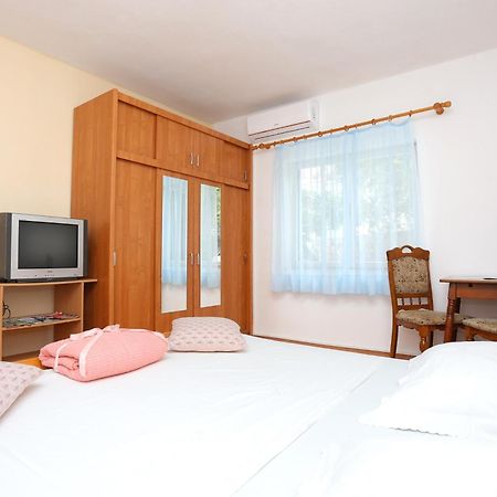 Rooms With A Parking Space Split - 17766 Pokój zdjęcie